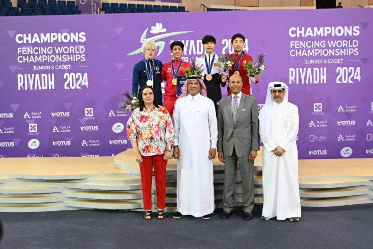 الصين وامريكا يسيطران على ذهب عالمية المبارزة