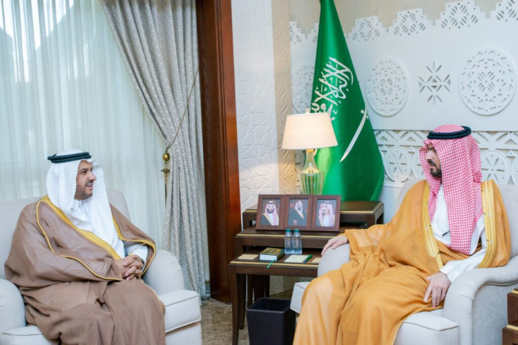نائب أمير الشرقية يستقبل رئيس جامعة حفر الباطن