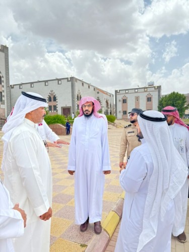 مدير عام فرع وزارة الشؤون الاسلامية بالمدينة يقوم بجولة تفقدية لمحافظة خيبر