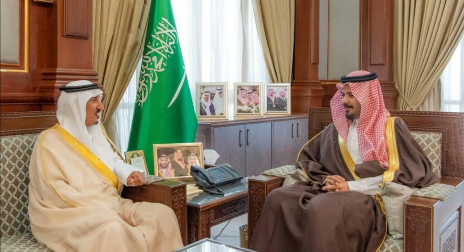 أمير منطقة المدينة المنورة يلتقي الأمين العام المُكلّف لدارة الملك عبد العزيز
