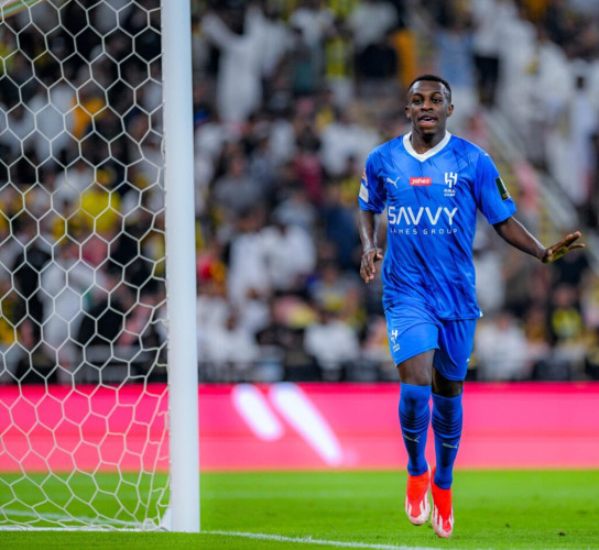 العنوان لم يتغير بعد 7 مباريات.. الهلال يهزم الاتحاد في طريقه إلى نهائي كأس الملك