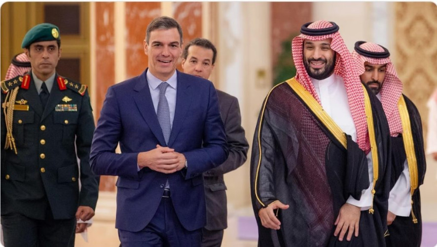 ولي العهد ورئيس الوزراء الإسباني يناقشان التطورات الخطيرة في غزة وجهود وقف العمليات العسكرية الإسرائيلية