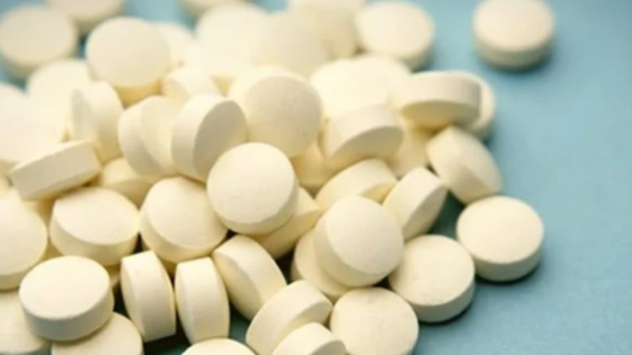 الرياض.. القبض على مقيم لترويجه أكثر من 30 ألف قرص مخدر