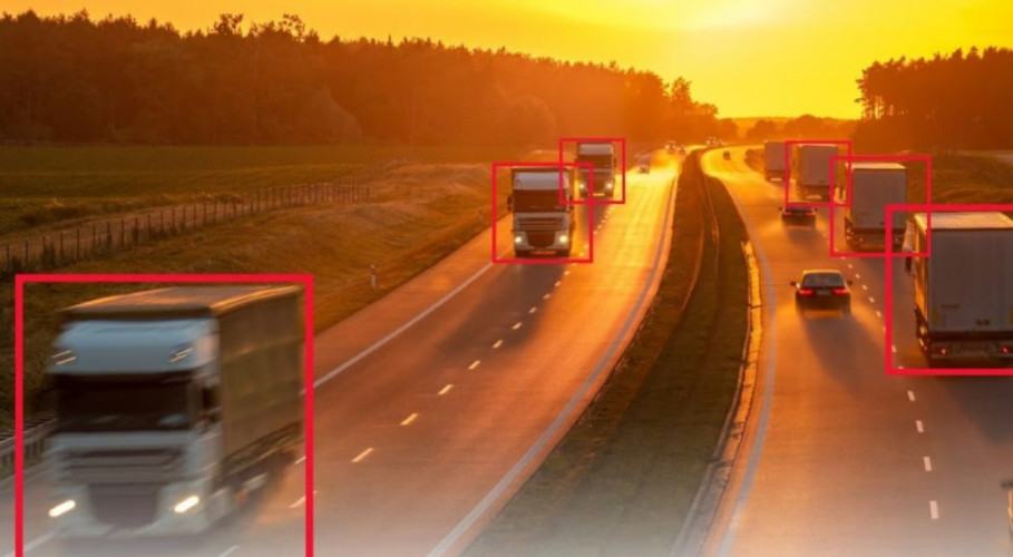 بدء تطبيق الرصد الآلي على مخالفات الشاحنات والحافلات