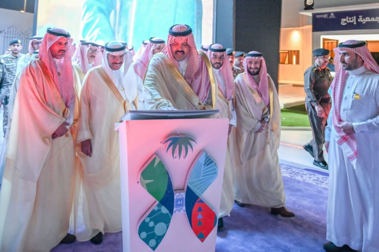 يشمل برامج علمية بواقع 26 ساعة تعليم طبي.. أمير حائل يدشن مؤتمر حائل الدولي لطب نمط الحياة