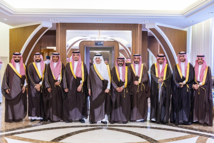 الأمير سعود بن نايف بن عبدالعزيز يستقبل أعضاء مجلس إدارة نادي الاتفاق