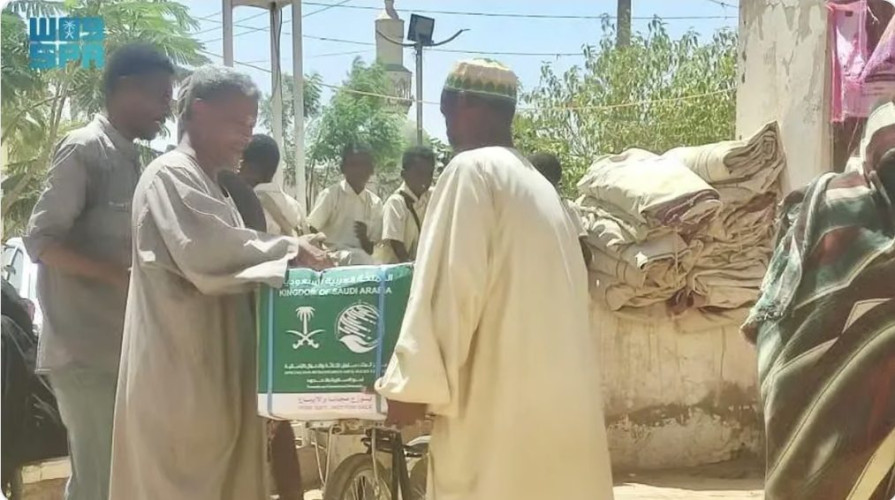 مركز الملك سلمان للإغاثة يوزع 570 سلة غذائية في الخرطوم و1.171 أخرى في ولاية نهر النيل بالسودان