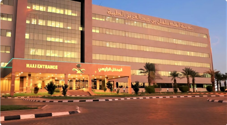 بعد فقدانه للوعي.. إنقاذ حياة حاجّ تعرّض لأزمة تنفُّسية وقلبية حادّة بالمدينة المنورة