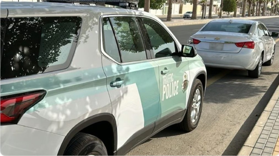 “مرور ينبع” يضبط قائدَ مركبة لارتكابه مخالفات مرورية عرّضت سلامة الآخرين للخطر