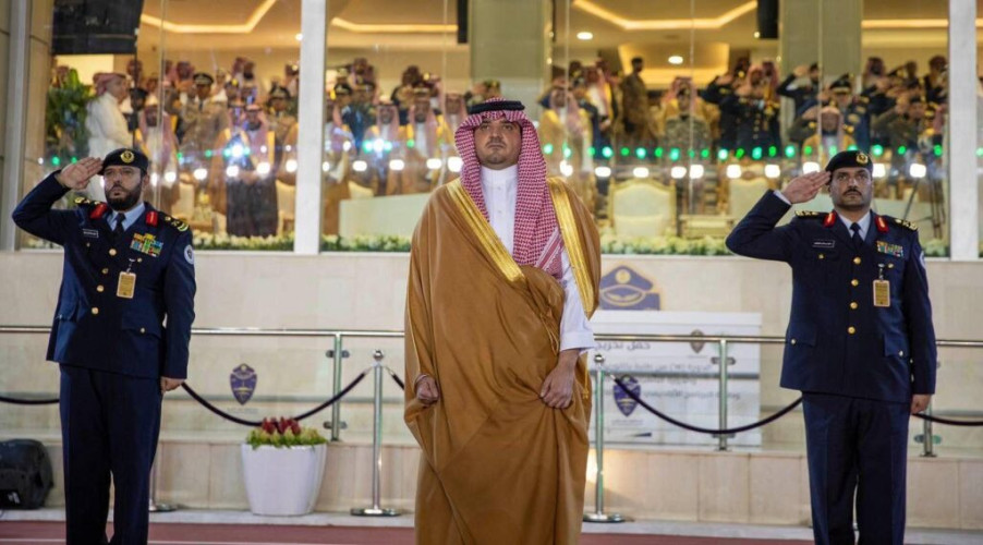 وزير الداخلية يرعى حفل تخريج الدورة(65)من طلبة بكالوريوس العلوم الأمنية