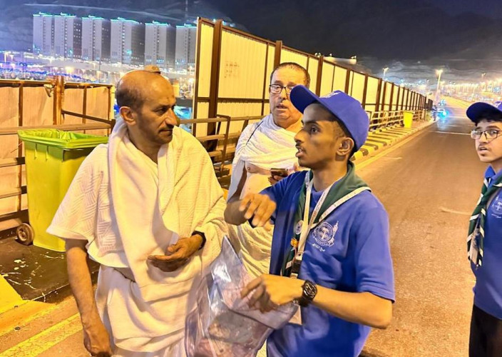 “كشافة الزلفي” تواصل تقديم الخدمات لحجاج بيت الله الحرام