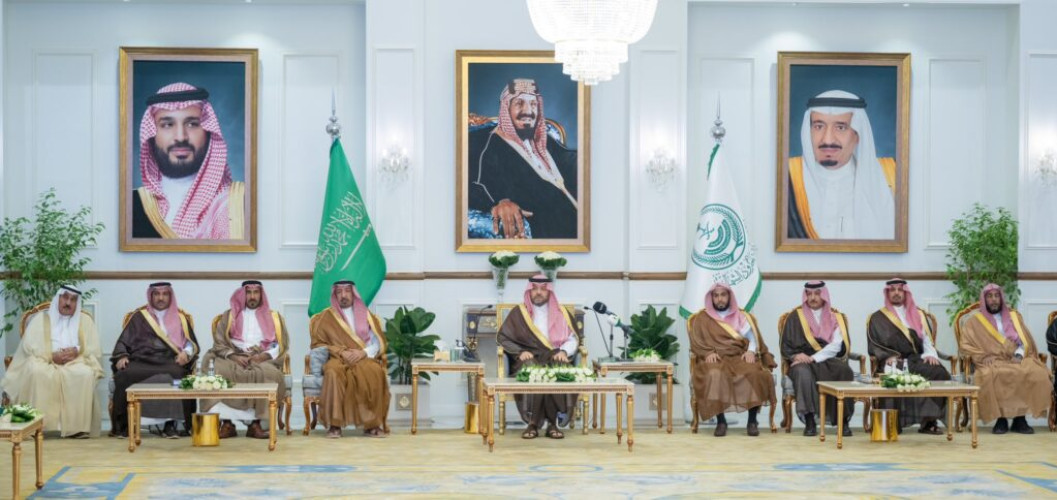 أمير الحدود الشمالية يدشن في جلسته الأسبوعية مشروعات تنموية وخدمية بقيمة مالية بلغت 308 ملايين ريال