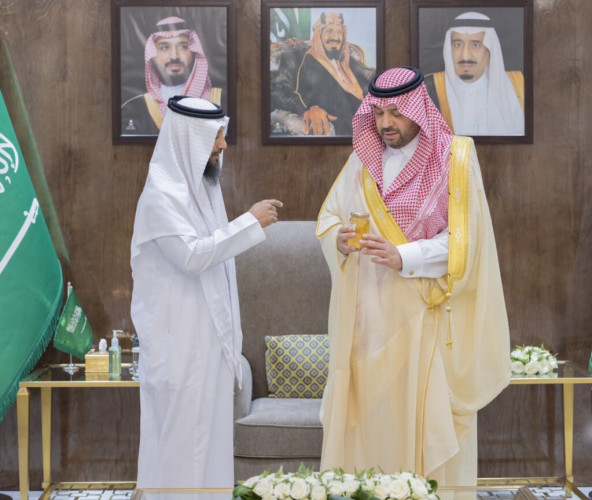 أمير الحدود الشمالية يستقبل النحال الحاصل على الميدالية الذهبية بمسابقة لندن وباريس للعسل للعام 2024