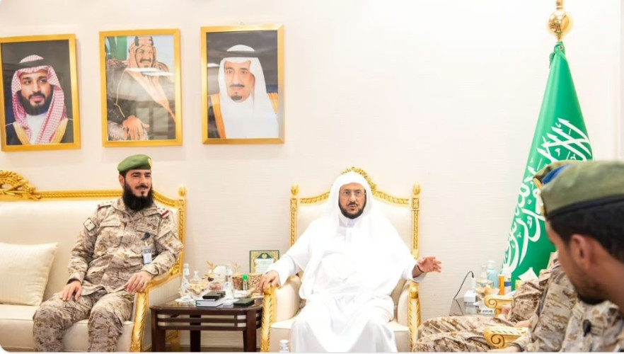 وزير الشؤون الإسلامية يستقبل وفداً من إدارة الشؤون الدينية بالقوات المسلحة