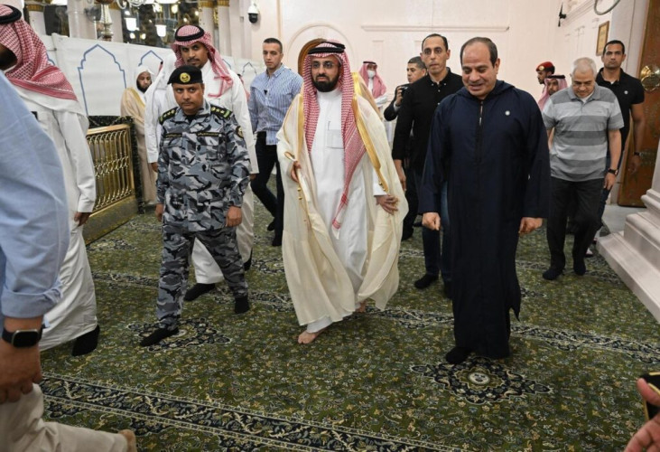 الرئيس المصري يزور المسجد النبوي