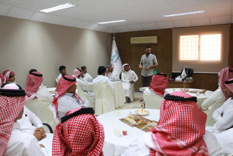 تعاونية الجوف متعددة الأغراض تبدأ مشروع تأهيل ٦٠ شاب على تجفيف الفواكه وتصنيع المخللات