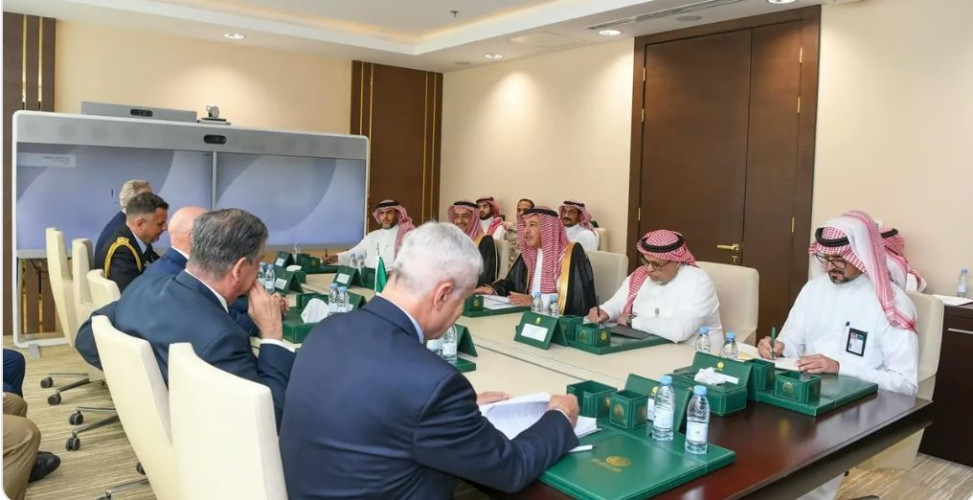 مساعد وزير الدفاع للشؤون التنفيذية يلتقي مستشار وزير الدفاع الإيطالي