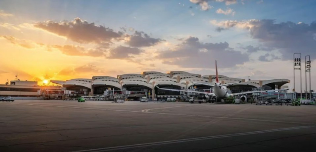 مطار الملك خالد: تأثر عدد من الناقلات بالعطل العالمي.. وفعّلنا الأنظمة البديلة