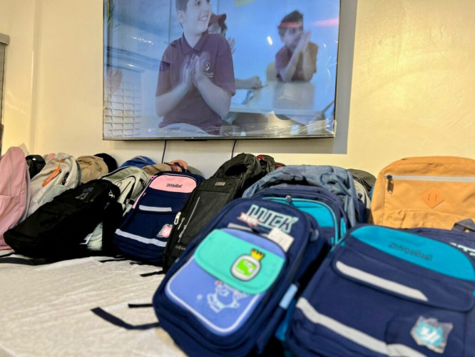 جمعية البر بالمدينة توزّع الحقيبة المدرسية على أبنائها الطلاب والطالبات