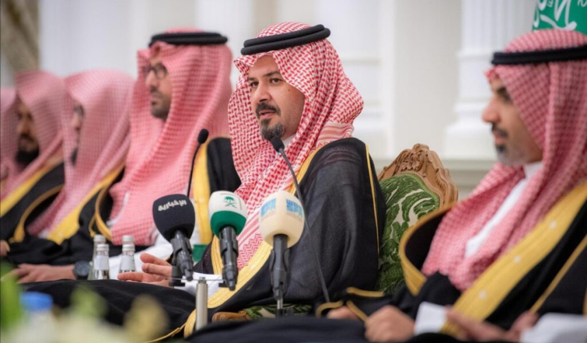 أمير منطقة المدينة المنورة يستقبل أصحاب الفضيلة والمعالي والمشايخ ومديري الإدارات الحكومية المدنية والعسكرية