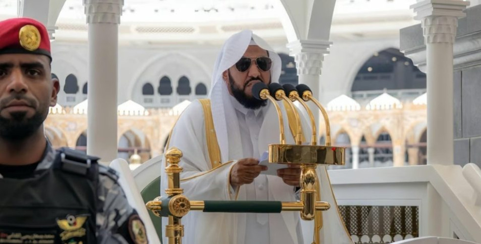 خطيب الحرم المكي: الصلاة عماد الدين ومن حافظ عليها حفظ دينه ومن ضيّعها فهو لما سواها أضيع