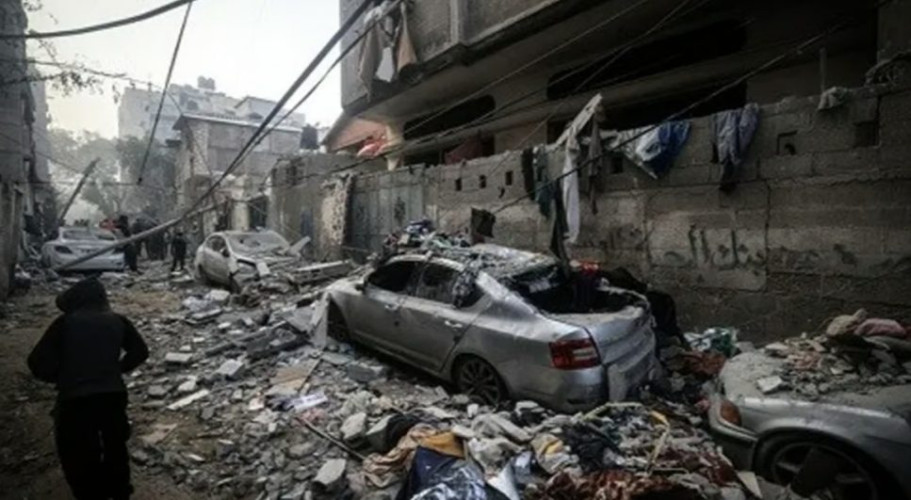 استشهاد ستة فلسطينيين في قصف للاحتلال الإسرائيلي على مدينة دير البلح وسط غزة