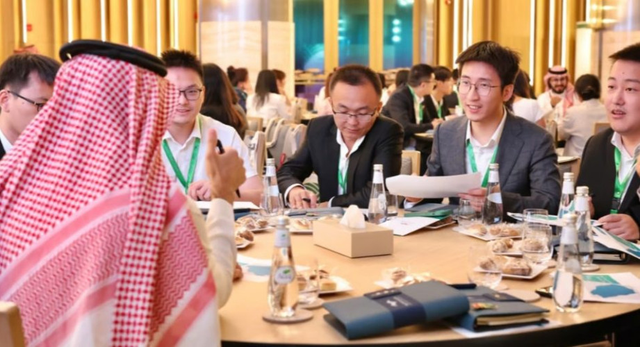 وزارة التعليم تنظّم لقاءً تعريفياً للمعلمين الصينيين بعد قدومهم للمملكة