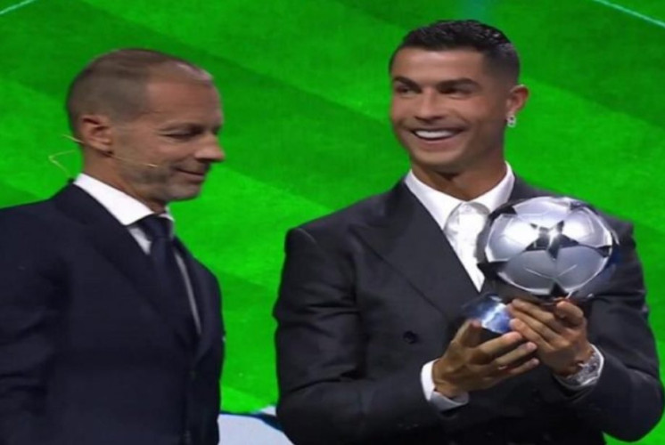 كريستيانو رونالدو يتوج بجائزة الهداف التاريخي لدوري أبطال أوروبا