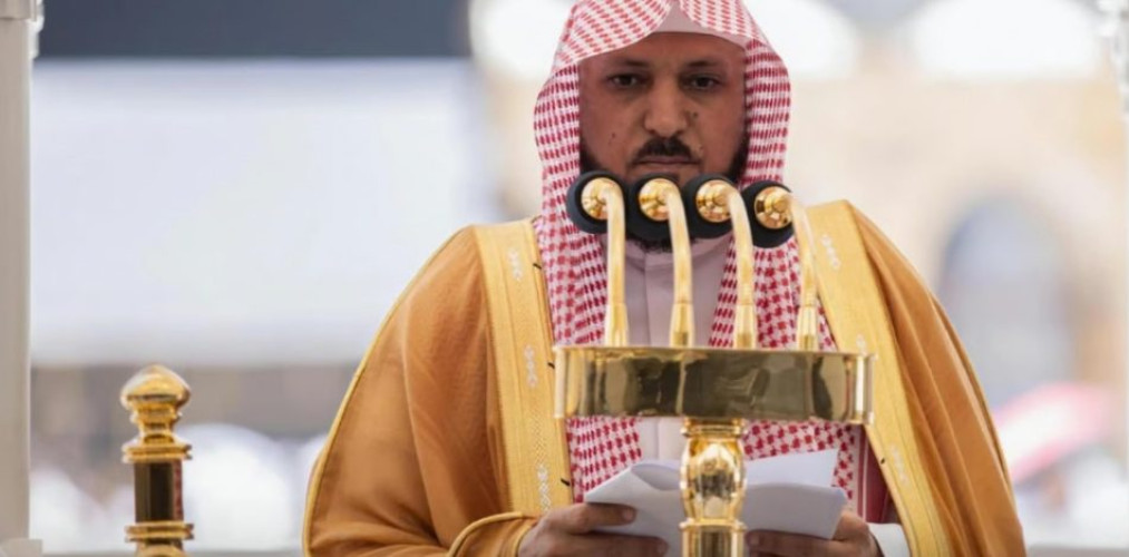 خطيب الحرم المكي: الملائكة من أعظم جنود الرب وأوكل إليهم أعمالاً جليلة