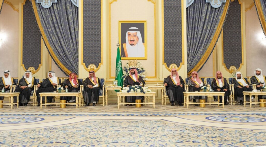 سمو ولي العهد يستقبل أصحاب السمو الأمراء والفضيلة العلماء والمعالي وجمعًا من المواطنين