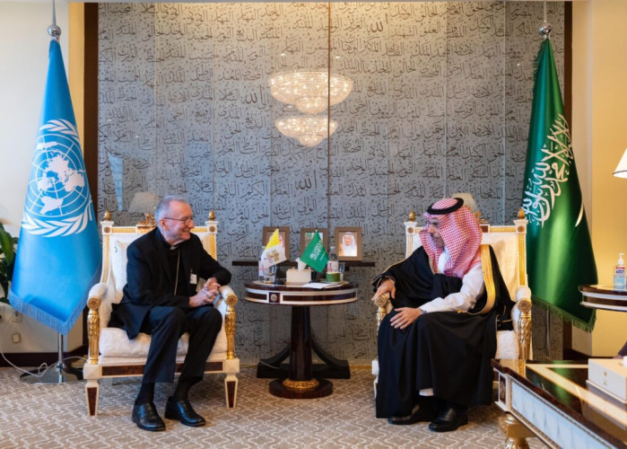 وزير الخارجية يلتقي وزير خارجية الفاتيكان