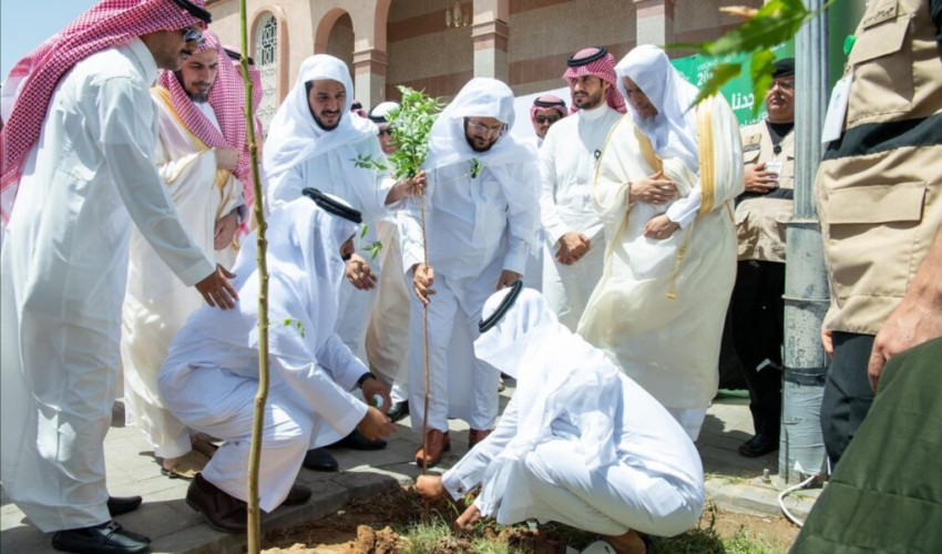وزير الشؤون الإسلامية يُدشّن مبادرة ” مساجدنا خضراء ” بمنطقة نجران