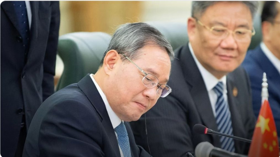 رئيس مجلس الدولة الصيني يغادر الرياض