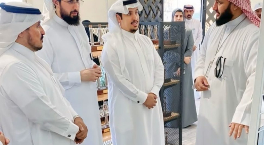 مدير فرع البيئة والمياه والزراعة بعسير يدشن معرض “محطة البذور والتقاوي بأبها”