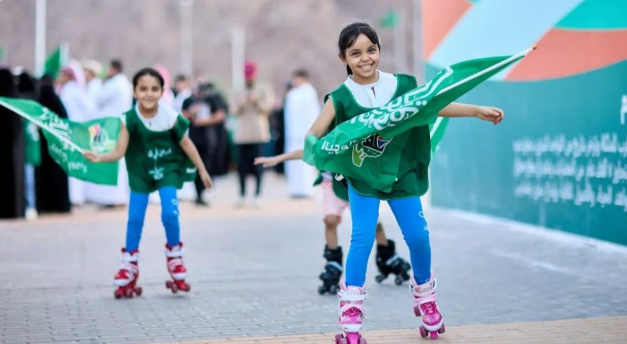فرحة وابتهاج وشغف.. مشاعر ترسمها ابتسامة أطفال حائل بمناسبة اليوم الوطني الـ94