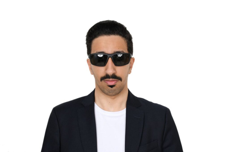 العصا البيضاء: رفيقة الطريق في مسيرة التمكين