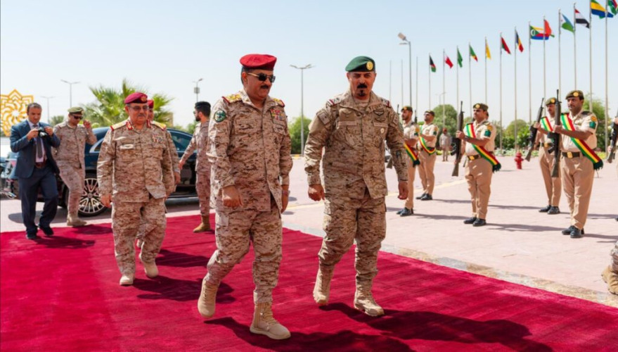 أمين عام التحالف الإسلامي يستقبل وزير الدفاع اليمني