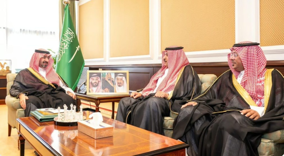 نائب أمير تبوك يستقبل رئيس وأعضاء “درع” للبحث والإنقاذ بالمنطقة
