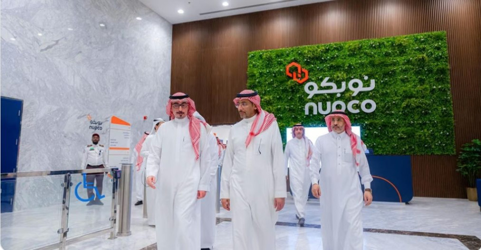 “الخريف” يتفقد أحدث التطورات في سلاسل الإمداد الطبي بمركز نوبكو اللوجستي