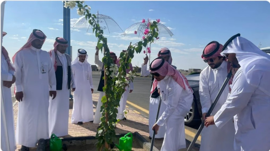 الطائف ..”الزايدي” يدشن مبادرة “معًا.. لتصبح المويه هي الأجمل”