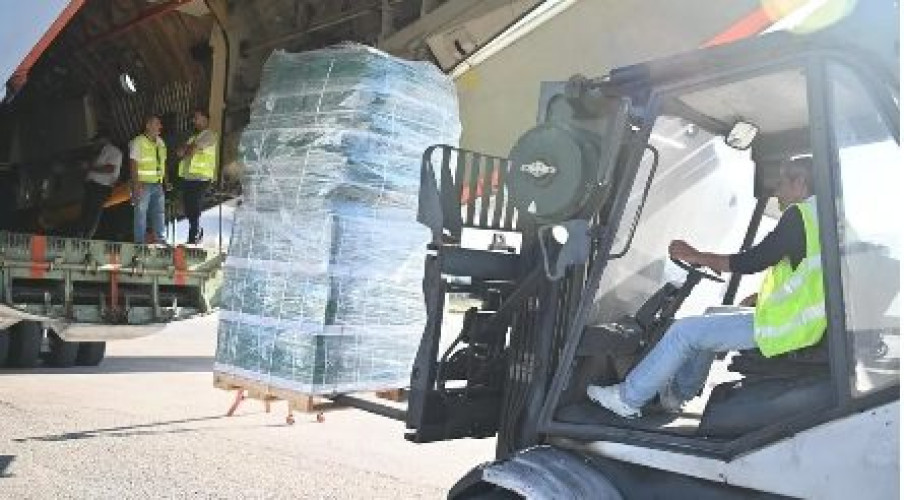 وصول الطائرة الإغاثية السعودية الثامنة ضمن الجسر الجوي السعودي الذي يسيّره مركز الملك سلمان للإغاثة لمساعدة الشعب اللبناني