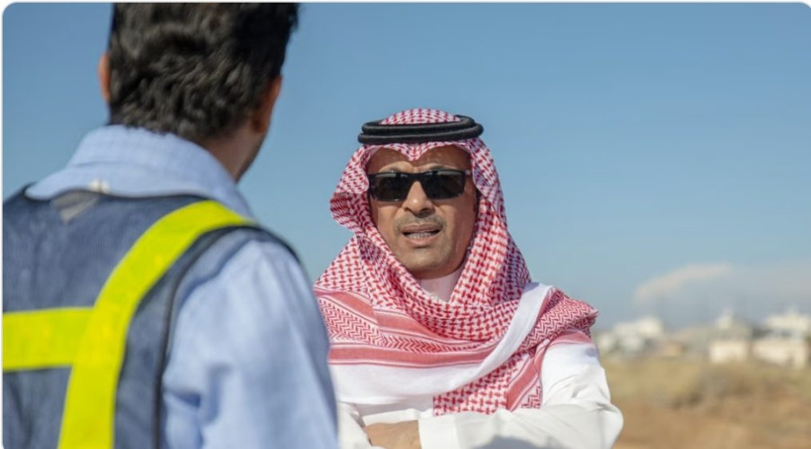 أمين الطائف يتفقد أعمال “مخطط منح جليل” لإيصال التيار الكهربائي