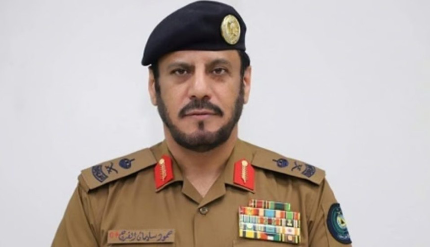 مدير الدفاع المدني المكلف ينقل تعازي وزير الداخلية لذوي شهيد الواجب “الجندي عبدالله السبيعي”