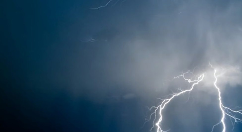 الباحة تشهد أمطارًا مصحوبة بعواصف رعدية على محافظات عدة