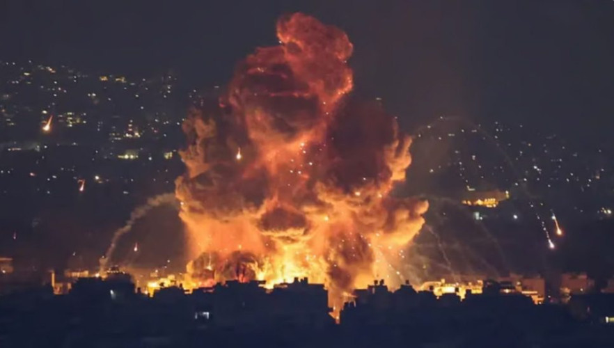 حزب الله يقصف قاعدة بحيفا.. وارتفاع عدد القتلى في لبنان إلى 1552 خلال شهر