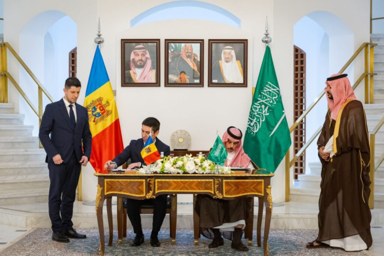 سمو وزير الخارجية يستقبل نائب رئيس الوزراء وزير خارجية جمهورية مولدوفا