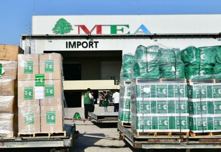 الطائرة الإغاثية السعودية الـ 21 تصل إلى لبنان