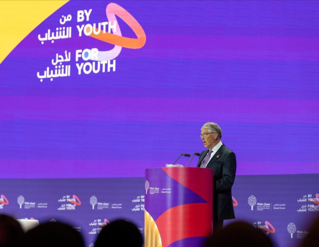 بيل غيتس خلال مشاركته بمنتدى مسك العالمي: الاستثمار في الأجيال القادمة هو السبيل لتحقيق التغيير الإيجابي