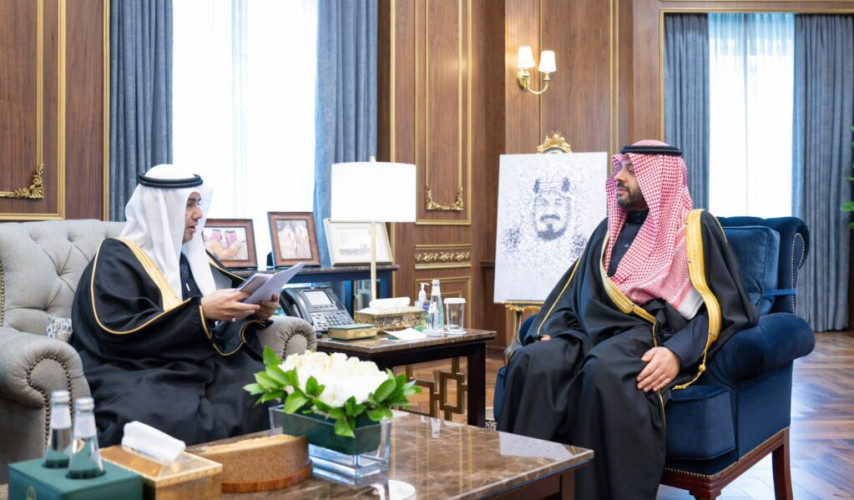 الأمير فيصل بن خالد بن سلطان يتسلم تقريرًا عن برنامج الأمن الفكري بجامعة الحدود الشمالية