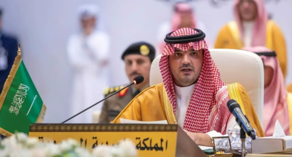 “عبدالعزيز بن سعود”: الأجهزة الأمنية تواجه تحديات تتمثل في أنماط الجريمة المستجدة